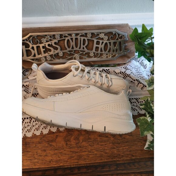 Skechers White Arch Fit Air Cooled Sneakers sz 8.5 Leather Retro Chunky Minimal - Picture 1 of 6